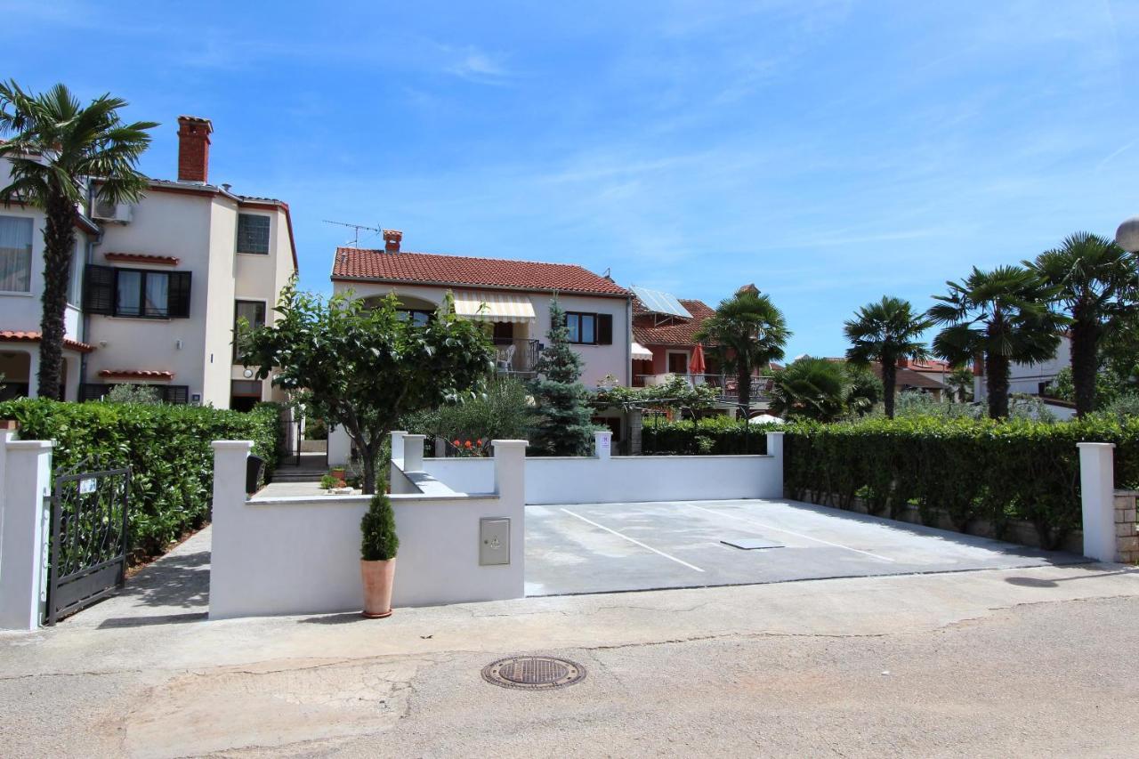 Apartments Denise Ровинь Экстерьер фото