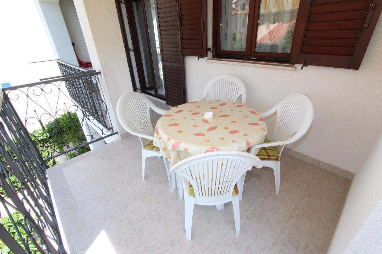 Apartments Denise Ровинь Экстерьер фото