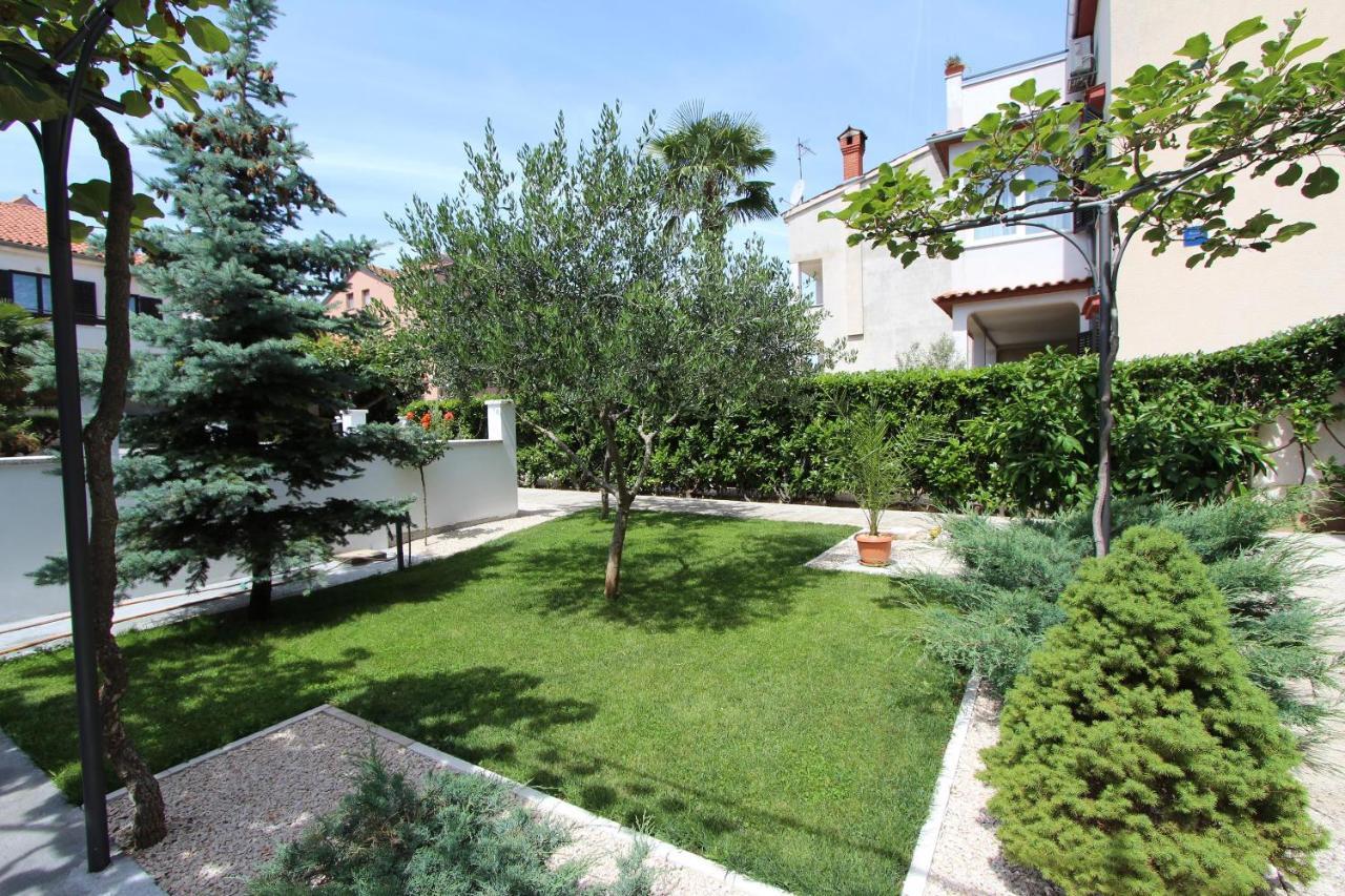 Apartments Denise Ровинь Экстерьер фото